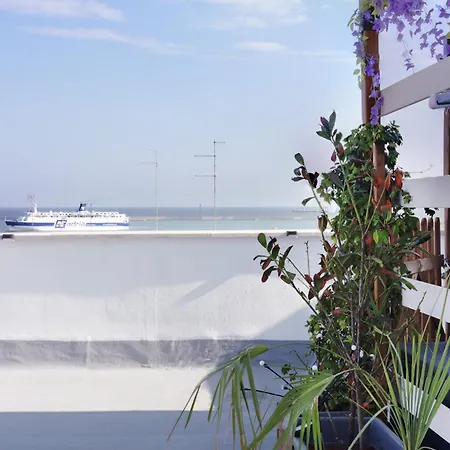 Διαμέρισμα Attic8 *